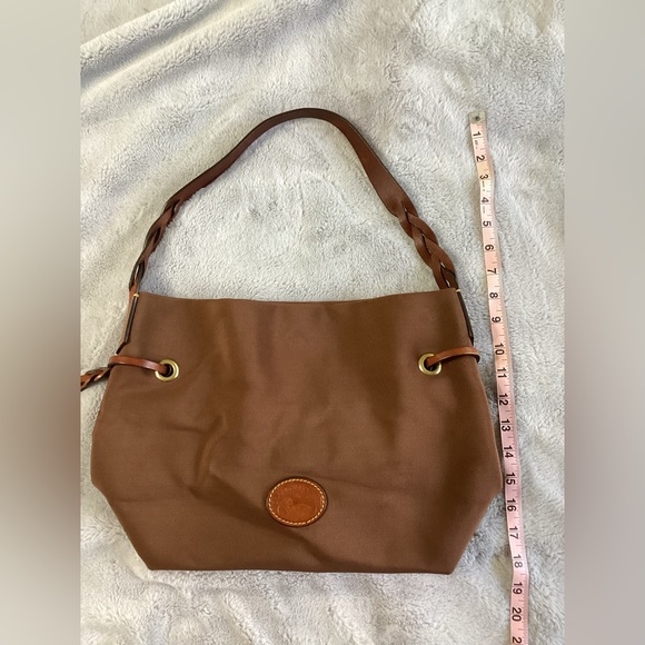 Dooney & Bourke nylon shoulder bag with leather handle - Picture 6 of 9